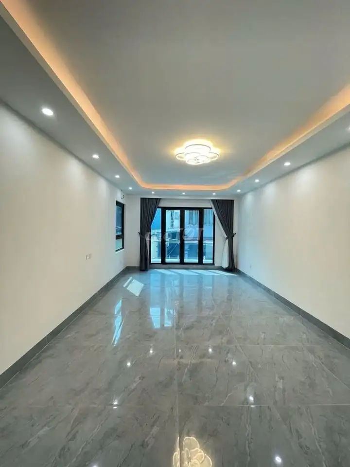 Nhà Phố Trạm Lô Góc, Gara Ô Tô, Thang Máy, Full Nội Thất - 12 Tỷ