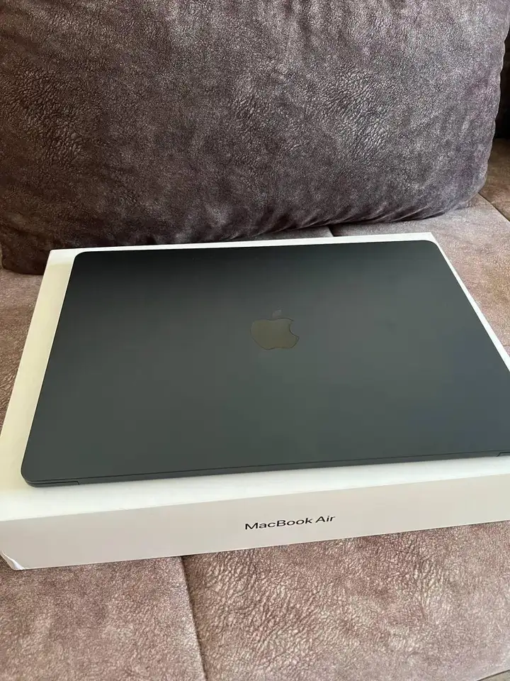 MacBook Air 15 дюймов M4