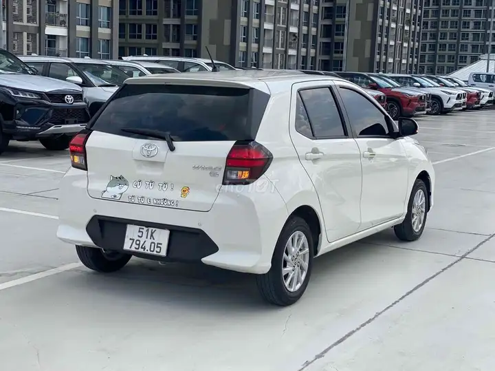 Toyota Wigo 1.2 D-CVT 2023 белый автомат