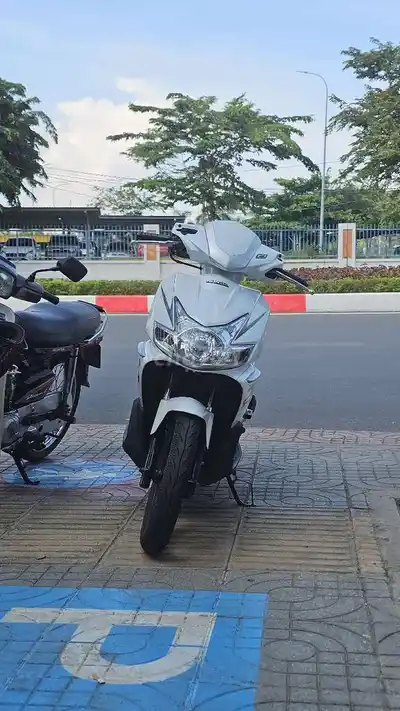 Honda Air Blade 2010 белый