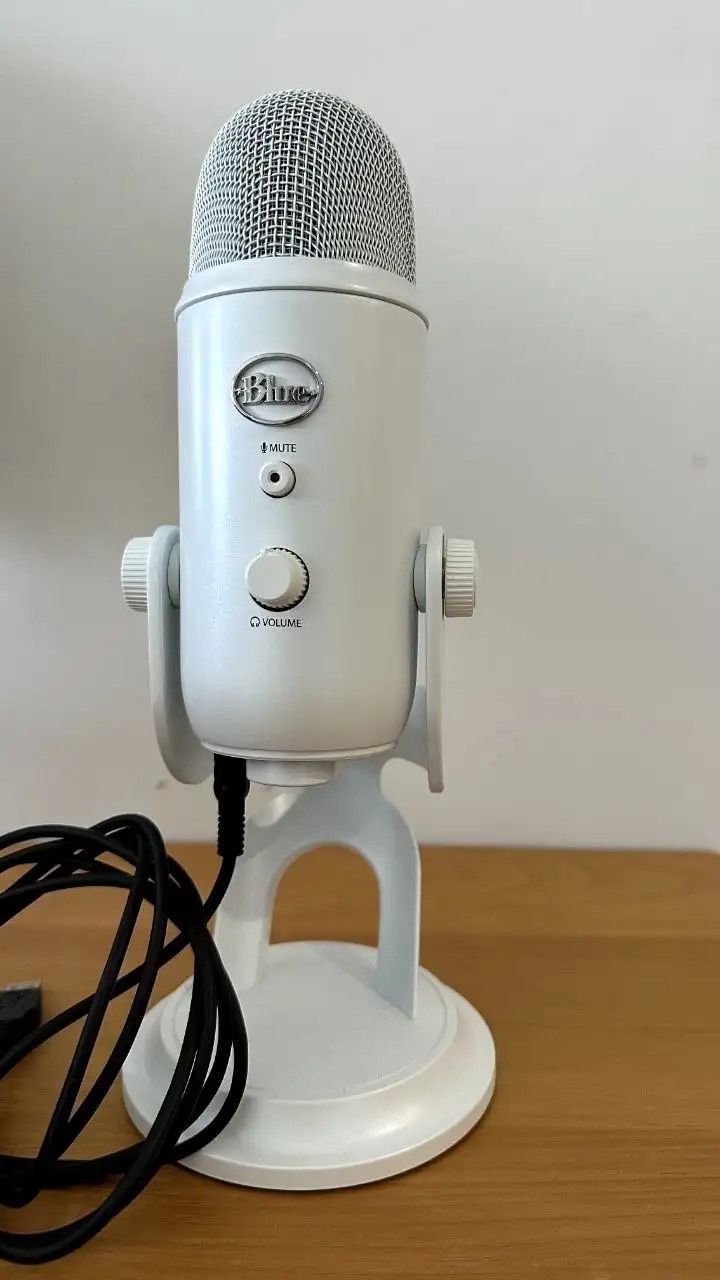 Микрофон Blue Yeti USB