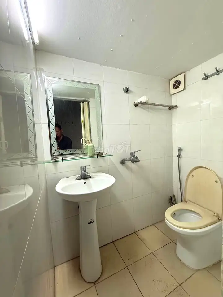 Cho thuê nhà nguyên căn ngõ 46 Đội Cấn, Ba Đình, 30m², 3 tầng