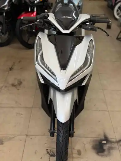 Honda Vario 150 2021 серебристый похер в рассрочку первый взнос 13 млн