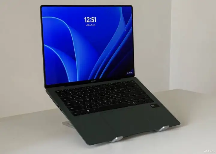HONOR MagicBook Art 14 (2024)
