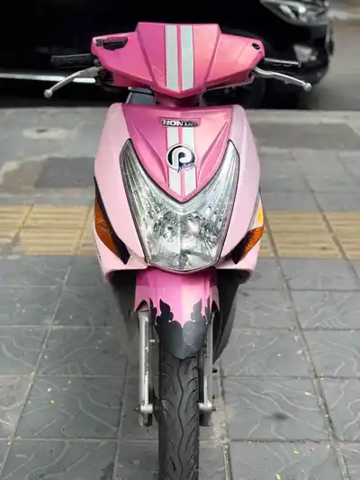 Honda Click Play розового цвета в отличном состоянии от собственника