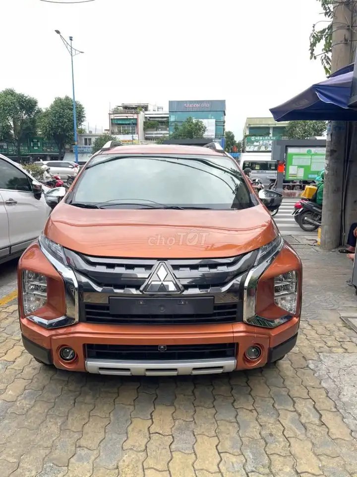 Mitsubishi Xpander Cross 2021 - 4 с чем-то донгов - торг умерен