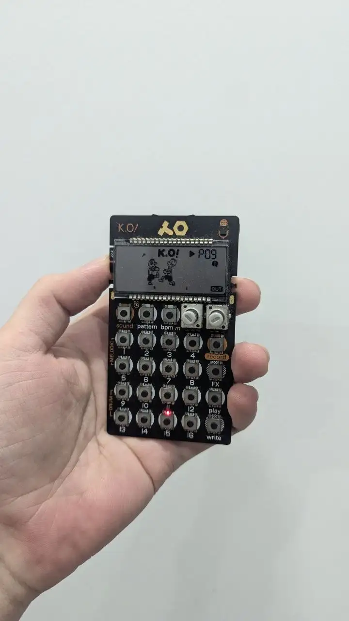 Микросэмплер Teenage Engineering PO-33 K.O!