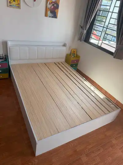 Кровать 150x200 см