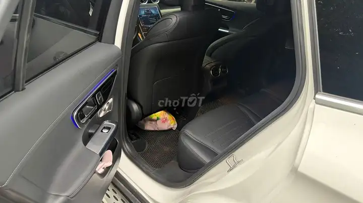 Mercedes-Benz GLC300 4Matic 2025 Белый 9.xxx км