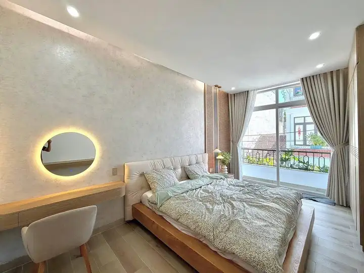 Дом 3 этажа, 3 спальни, 4 WC, 70м2