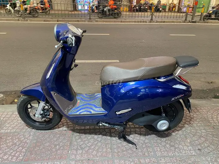 Электроскутер VinFast Evo Neo 2025, зеленый, 9500 км