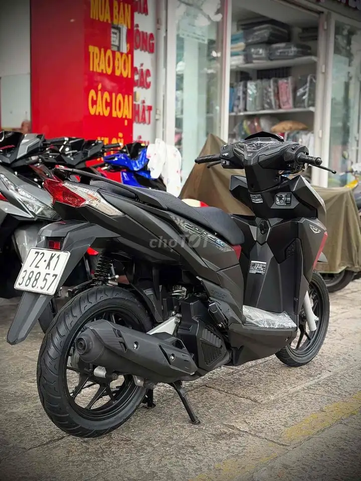 Honda Click 125i 2017 тайской сборки, черный, красный