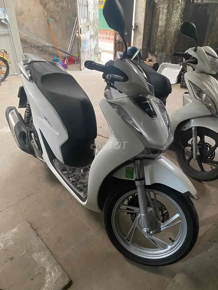 Honda SH125 CBS 2025 Белый 8500 км