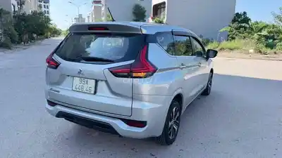 Mitsubishi Xpander 2019 МКПП Серебристый 7 мест