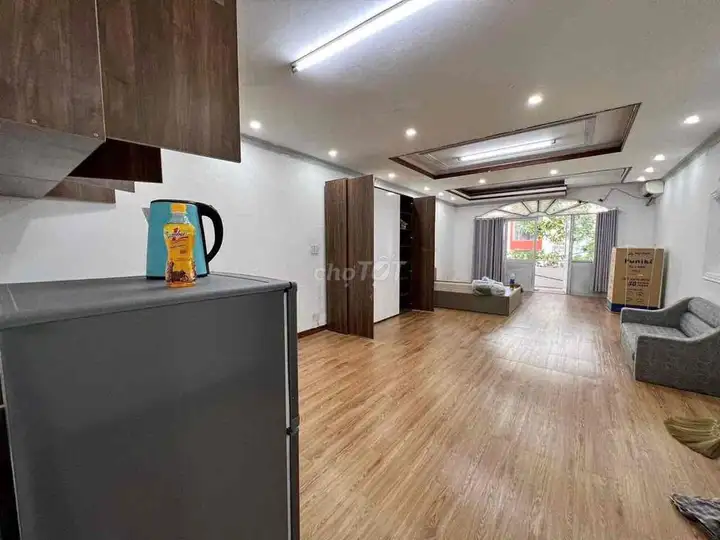 Квартира 50м² с балконом рядом с HCMUT и UMP – недалеко от Chợ Lớn, центр Q10