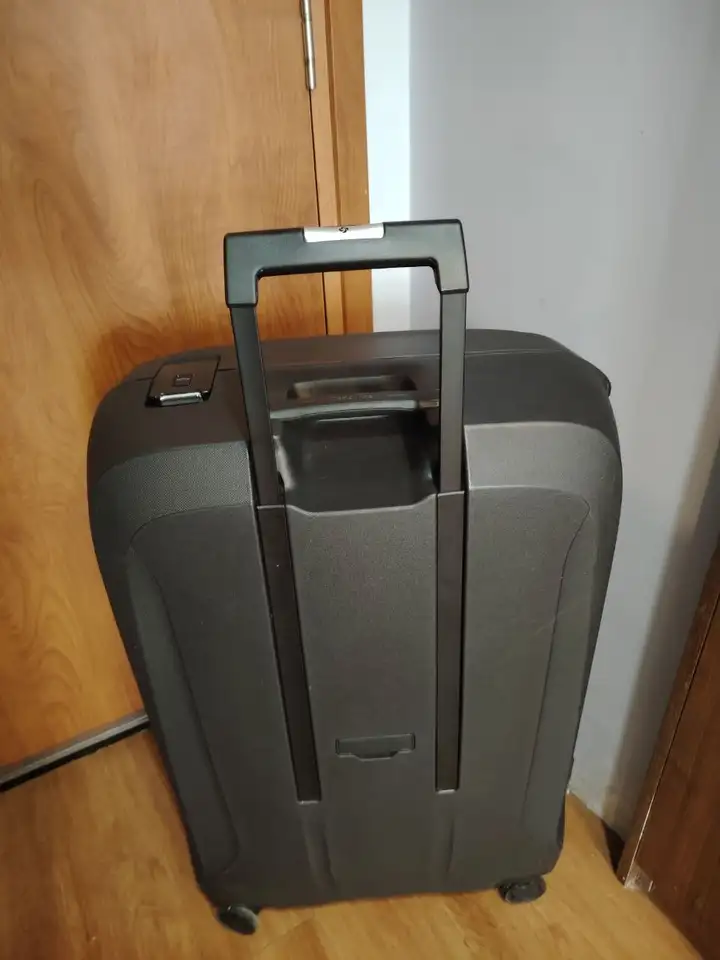 Чемодан Samsonite Esens