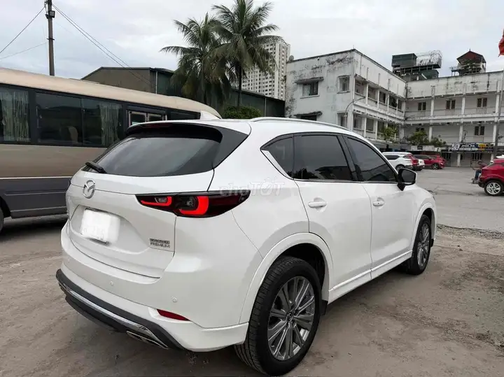 Mazda CX5 Premium Exclusive 2.0 AT 2024 года