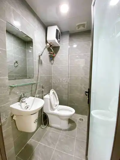 Комната в аренду в переулке 1002, улица Ланг, район Донгда
