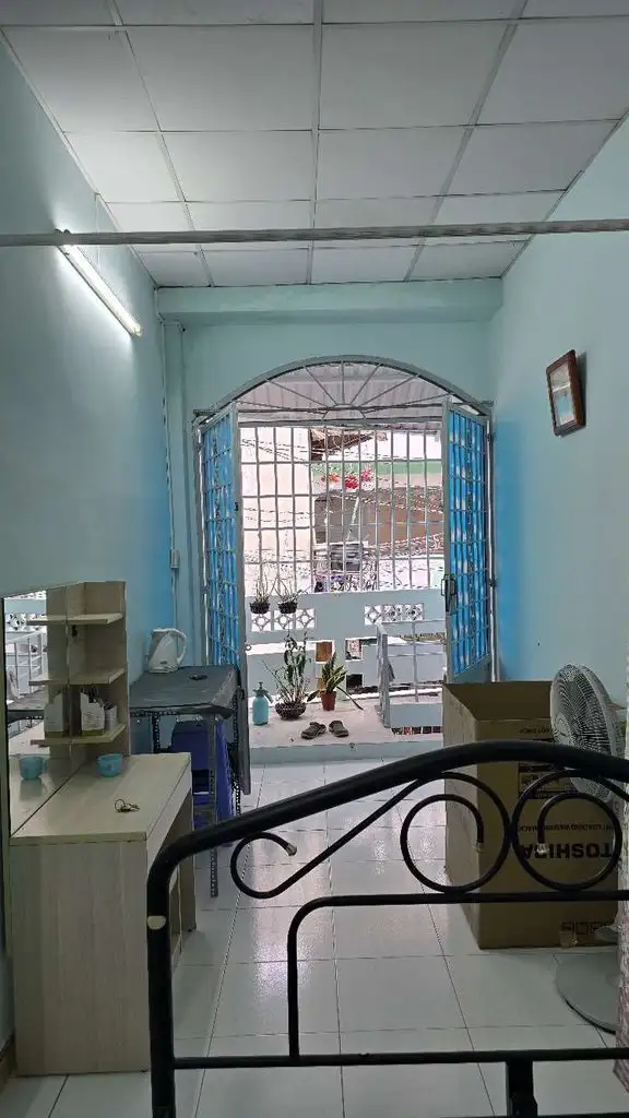 Сдаю комнату 32 м², тихо, безопасно, рядом рынок Го Вап