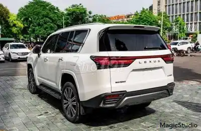 Lexus LX 600 Urban 2023 - 6,9 млрд донгов