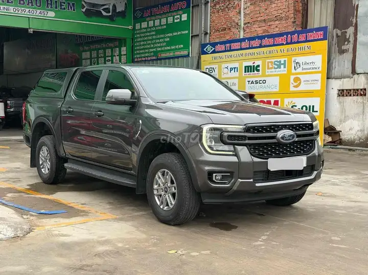 Ford Ranger XLS 2024, 31 000 км, серый