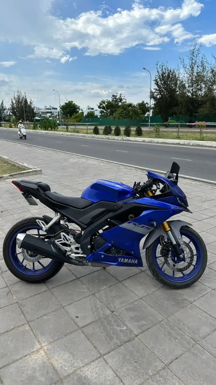 Yamaha R15 V3