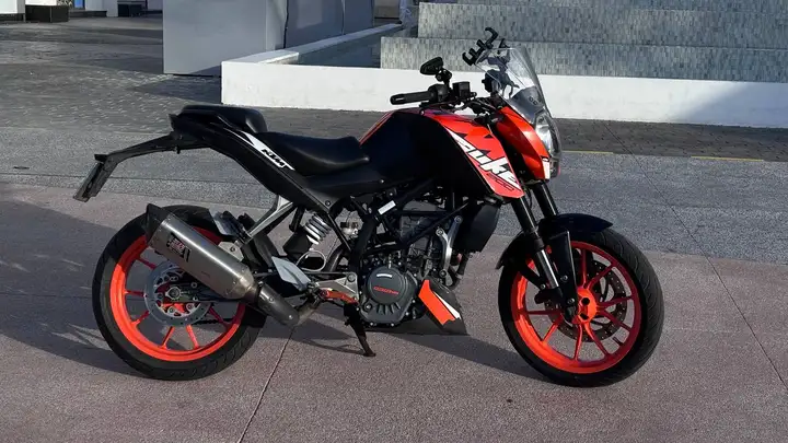 KTM Duke 200
