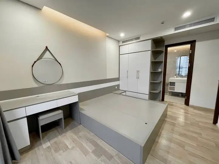 Угловая квартира с 2 спальнями CT1 Riverside Luxury VCN Phước Long