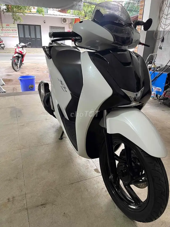 Honda SH 150i ABS белый черный Sporty