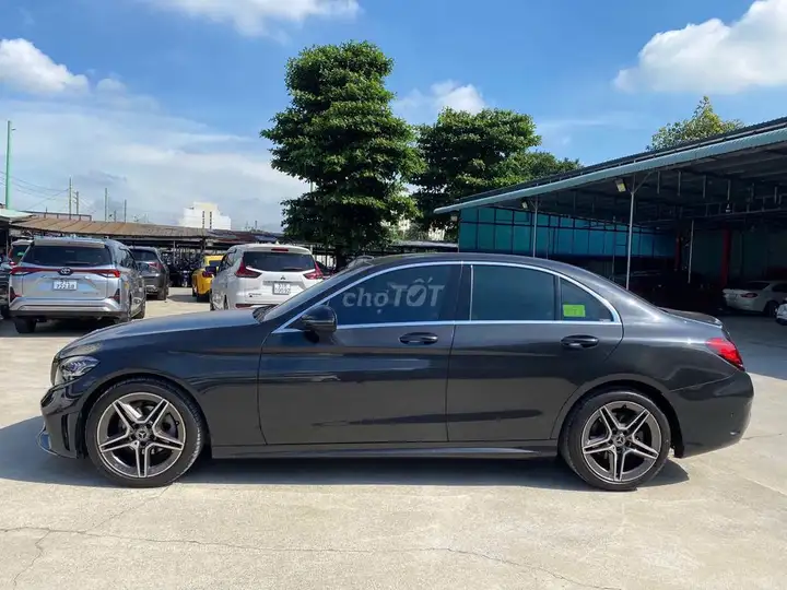 Mercedes-Benz C180 AMG 2020 серый, 38000 км