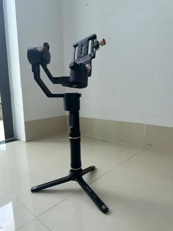 Стабилизатор Zhiyun Crane V2 для камеры