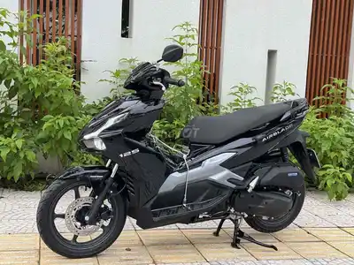 Honda Air Blade 2025, черный, несколько тысяч километров