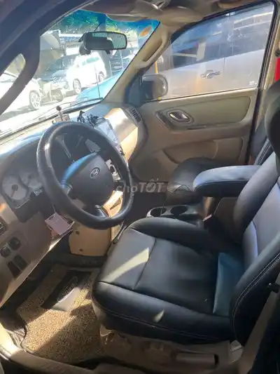 Ford Escape 2005 черный
