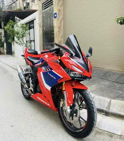 Номерной знак HONDA CBR150 ABS FI TP новый снегоход