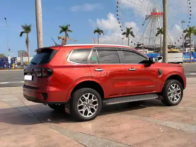 Ford Everest 2022 Titanium 1 привод 86000 км Красный