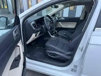 Skoda Slavia Style 3S, белый, в идеальном состоянии