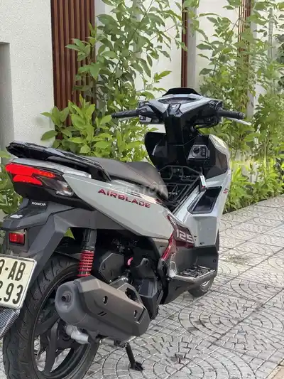 Honda Air Blade 125 2024 Sport 1150 км серо-красный