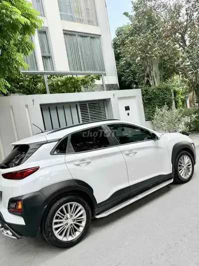Hyundai Kona конец 2019 года в отличном состоянии