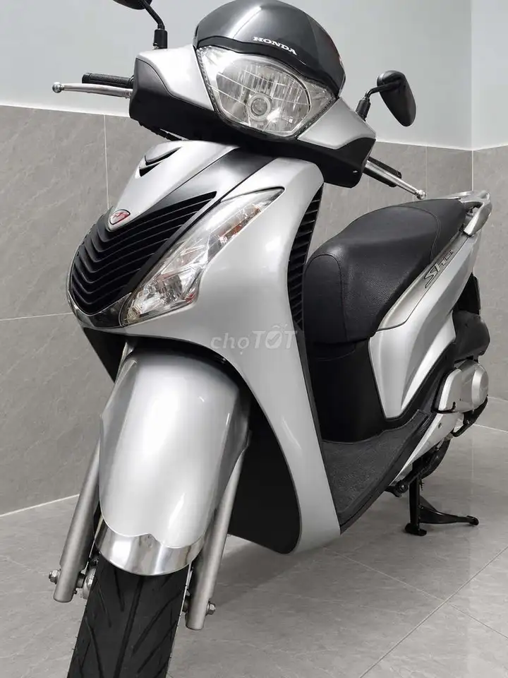 Honda SH 125i Итальянский серебряный