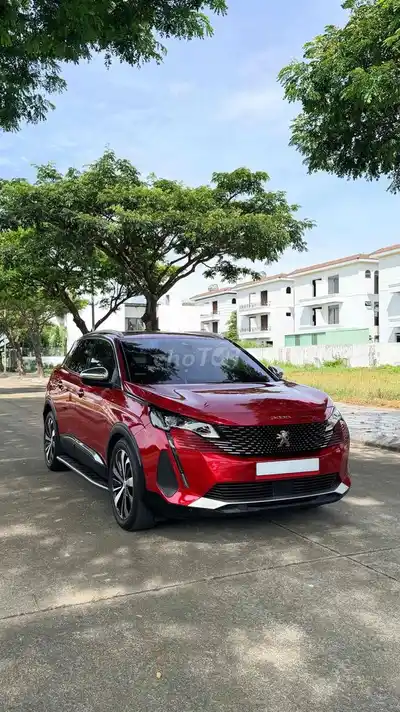Peugeot 3008 GT Line 2022 30.000 км Красный
