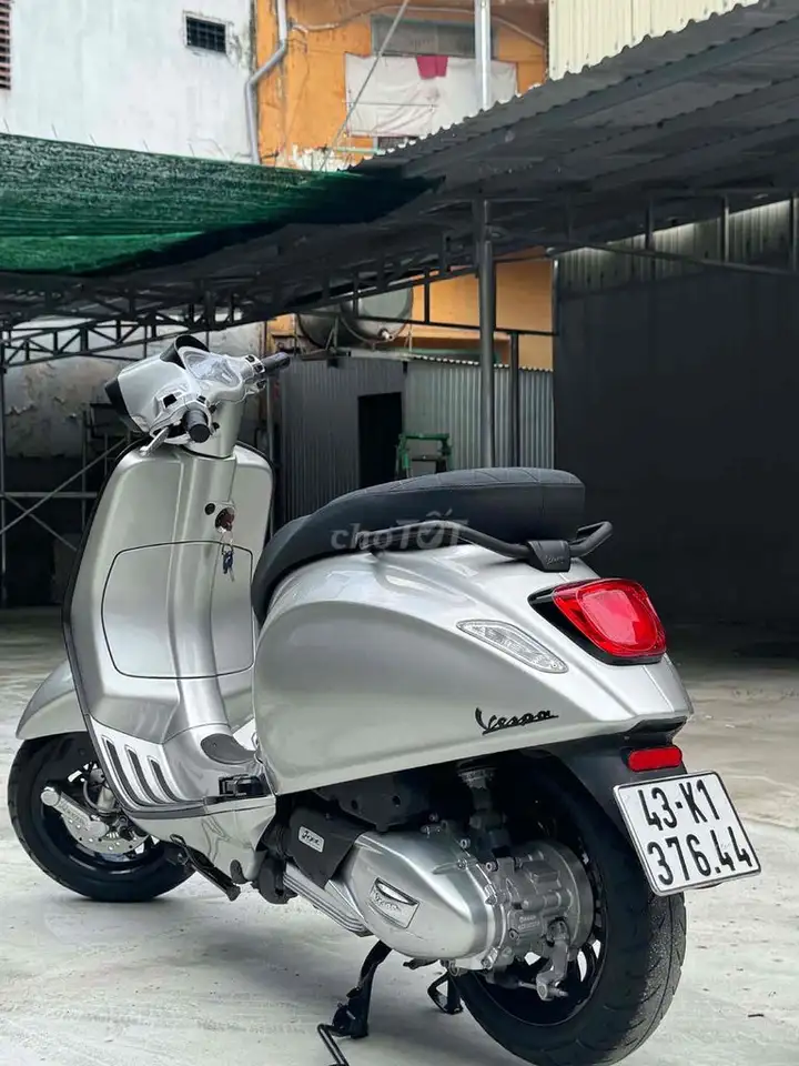 Piaggio Vespa Sprint 125 ABS серебристый
