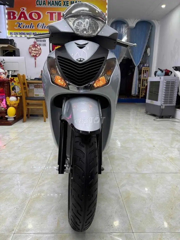 Honda SH150i 2010, серебристый, Италия