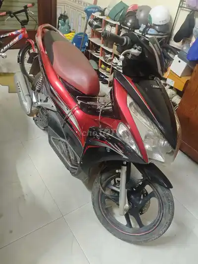 Honda Air Blade 2011 Красно-черный