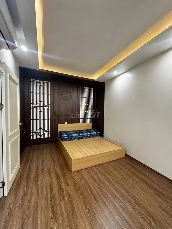 Комната с мебелью, 173 Там Тринь, Хоанг Май