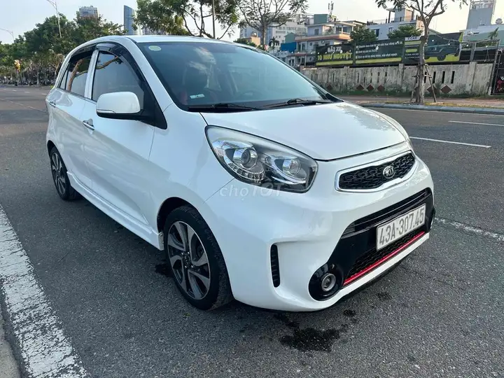 Kia Morning Si AT 2017 Белый 76000 км Кожаный салон