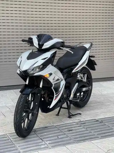 Honda Winner X 2023 бело-черный
