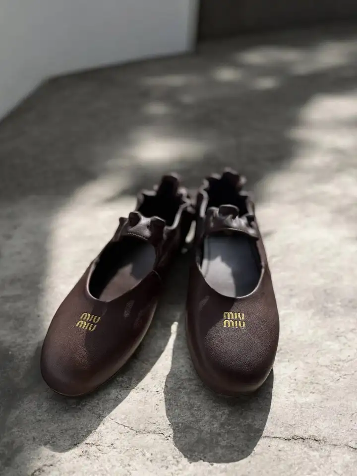 Балетки под miu miu