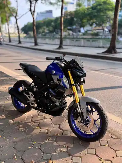 Yamaha MT-15 155cc 7000 км серо-синяя почти новая