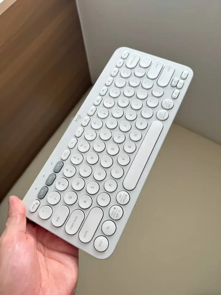Bluetooth клавиатура Logitech Pebble Keys 2 K380s