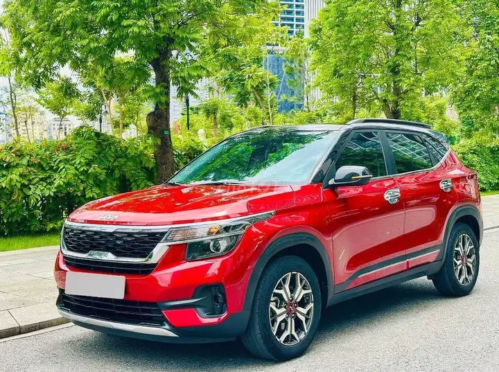 Kia Seltos Luxury 1.4 AT 2022 Красный 56000 км